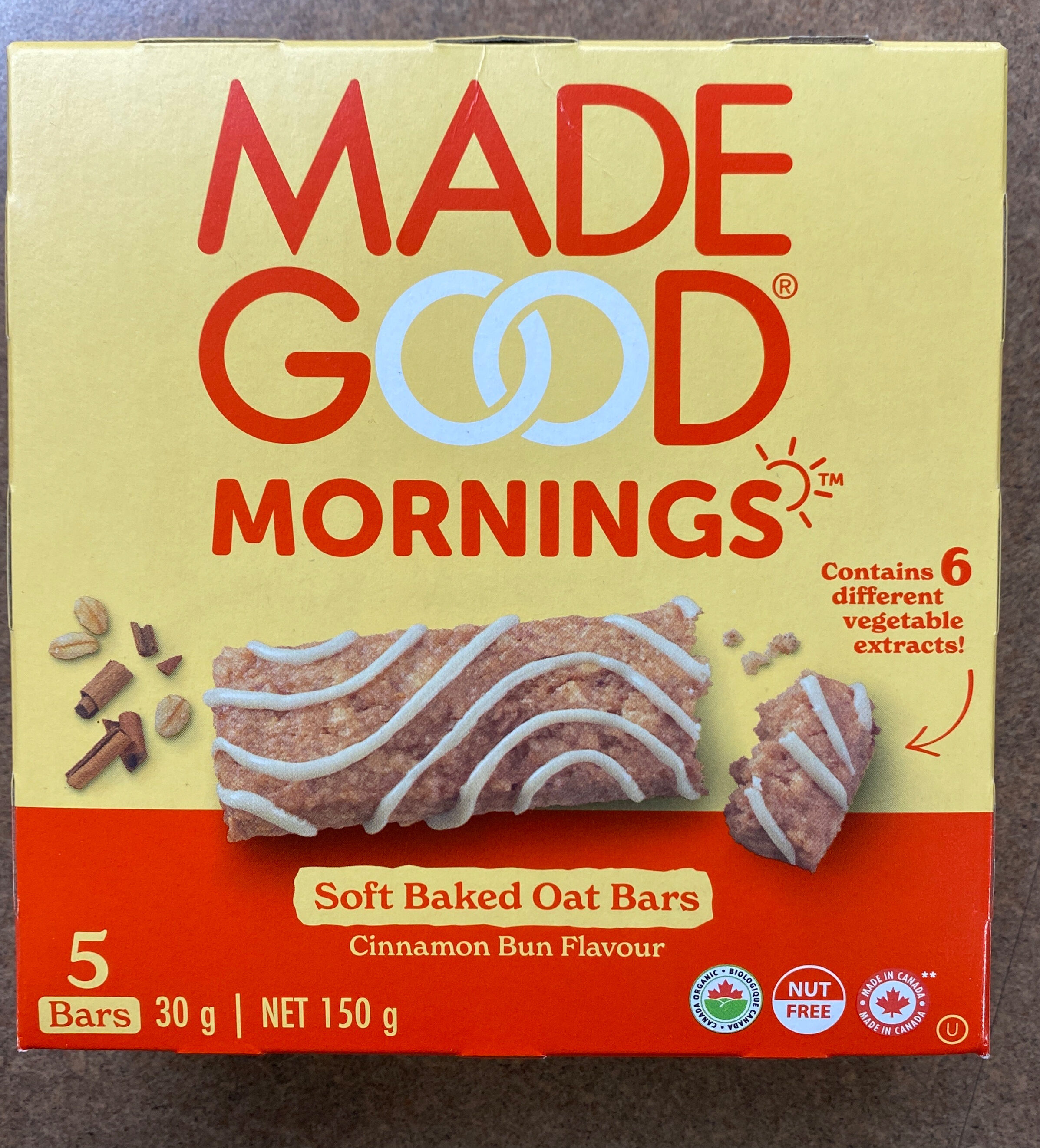 ORGANIC SOFT BAKED OAT BARS cinnamon bun by MadeGood - Tier B kids snack