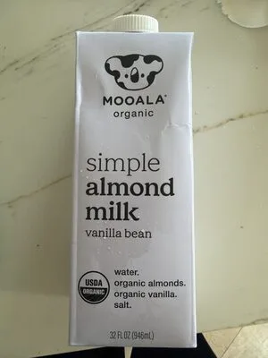 Simple Organic Milk (Vanilla Bean) by Mooala - Tier A kids snack