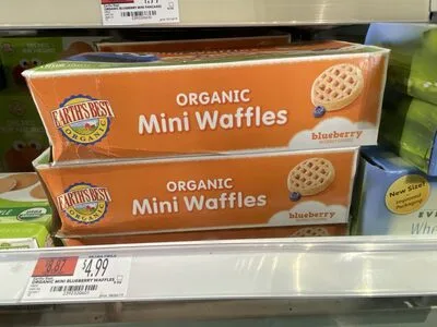 Organic homestyle organic mini pancakes by Earth's Best - Tier C kids snack