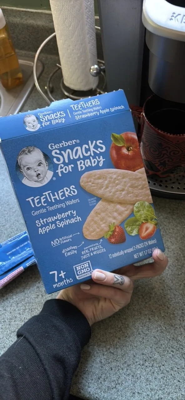 Gentle Teething Wafers Strawberry Apple Spinach by Gerber - Tier B kids snack